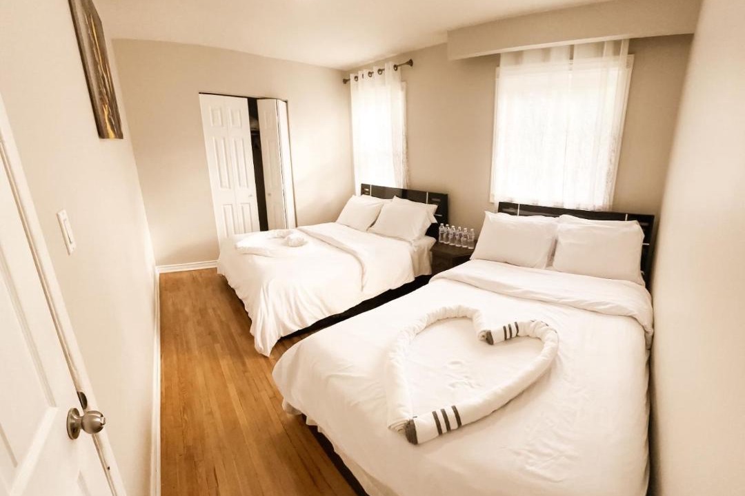 Photo of Bedroom in Woodbine Gardens