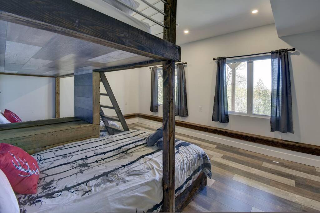 Photo of Bedroom in Chertsey