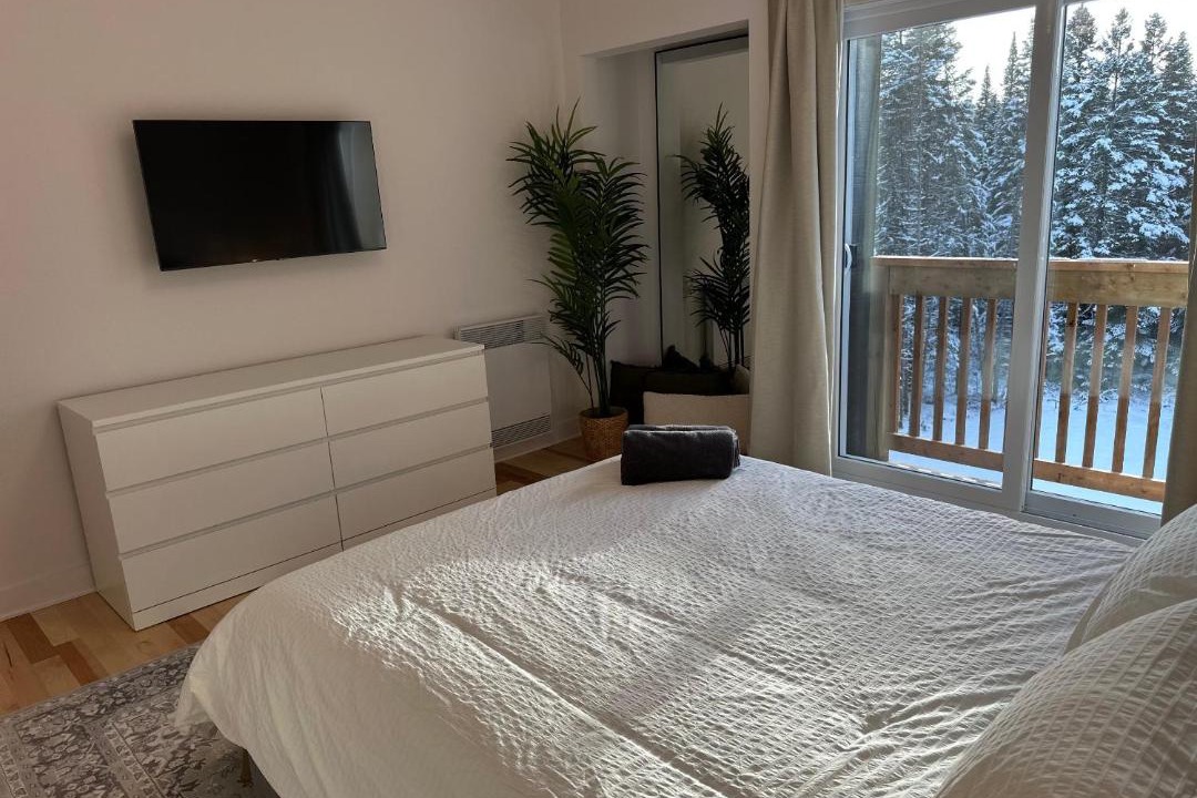 Photo of Bedroom in Lac-Swell