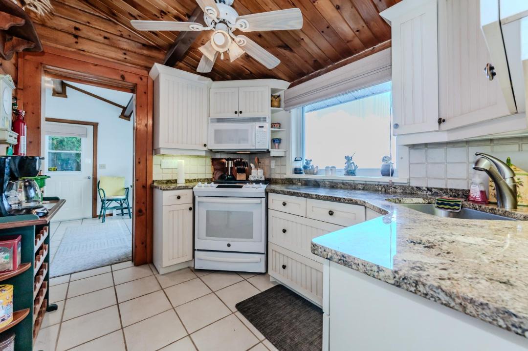 Photo of Kitchen in Lion's Head