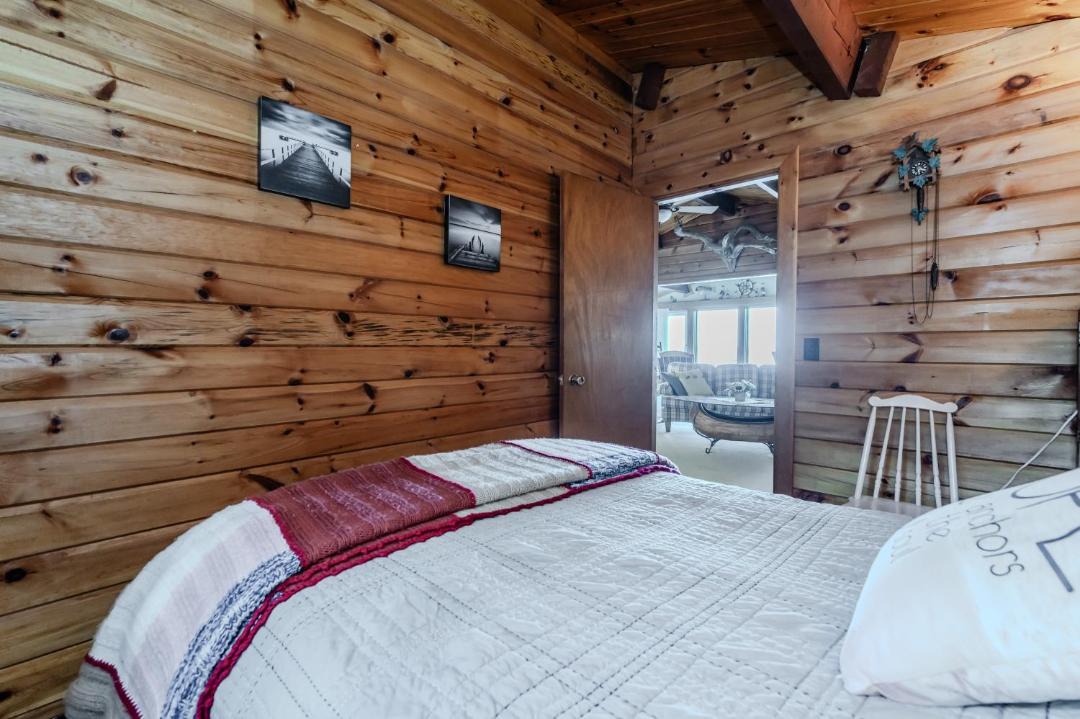 Photo of Bedroom in Lion's Head