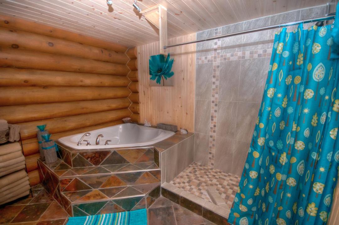 Photo of Bathroom in Saint-Tite-des-Caps