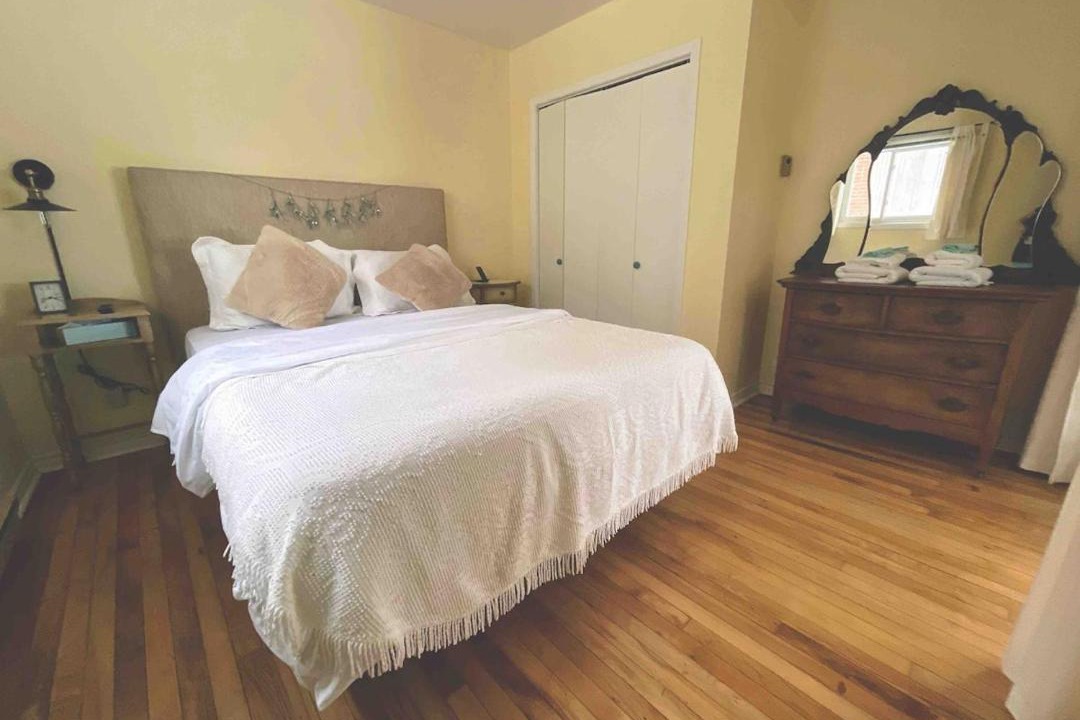 Photo of Bedroom in Meaford