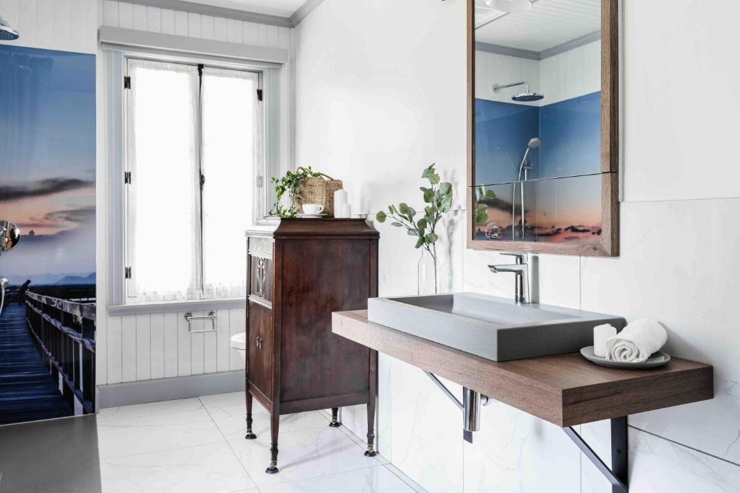 Photo of Bathroom in Saint-Jean-de-l'lle-d'Orleans