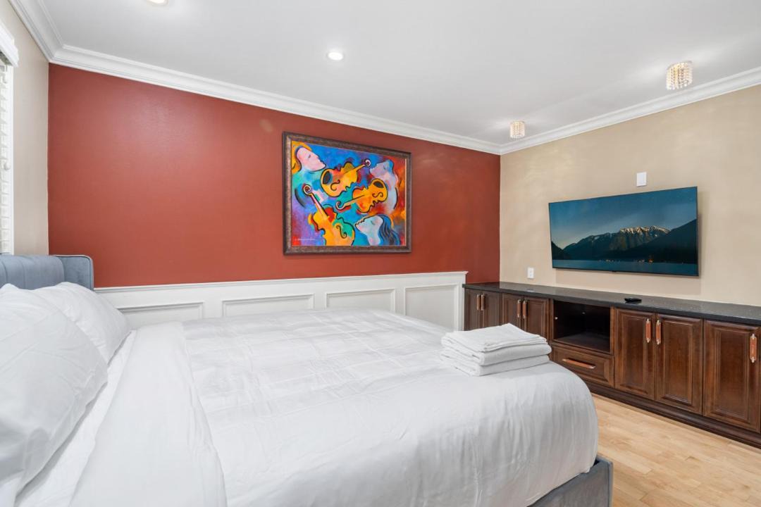 Photo of Bedroom in West Vancouver