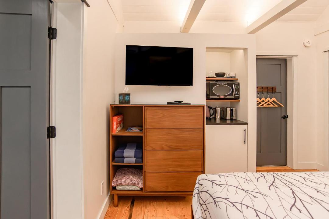 Photo of Bedroom in Salt Spring Island