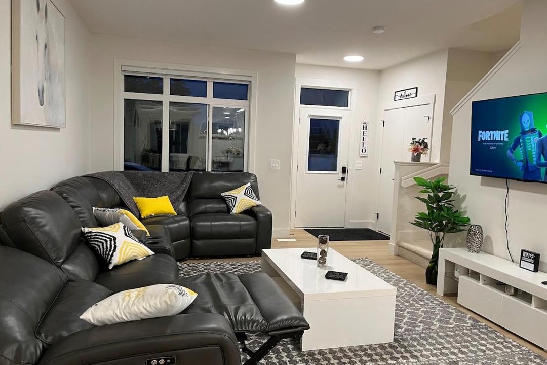 Photo of Livingroom in Southwest Edmonton