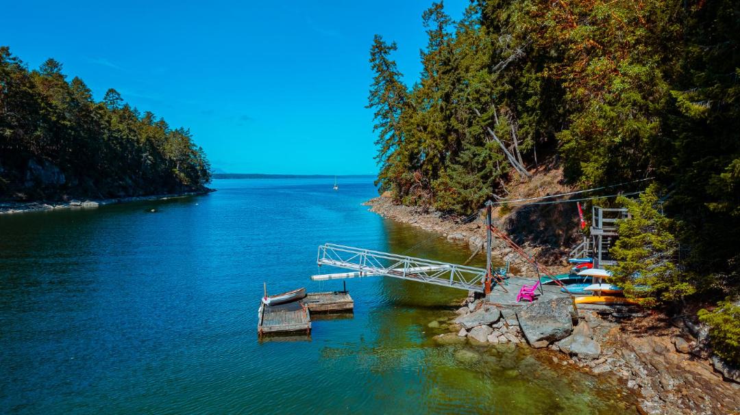 Photo of Others in Thetis Island