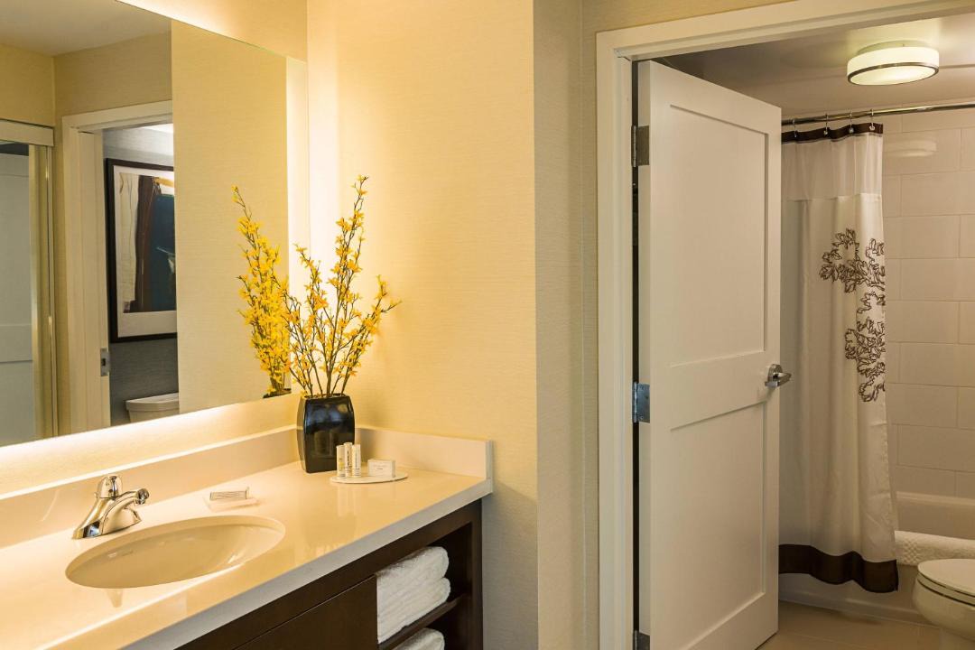 Photo of Bathroom in Ledbury - Heron Gate - Ridgemont - Elmwood