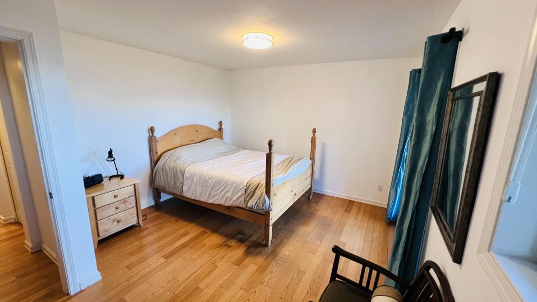 Photo of Bedroom in Halfmoon Bay