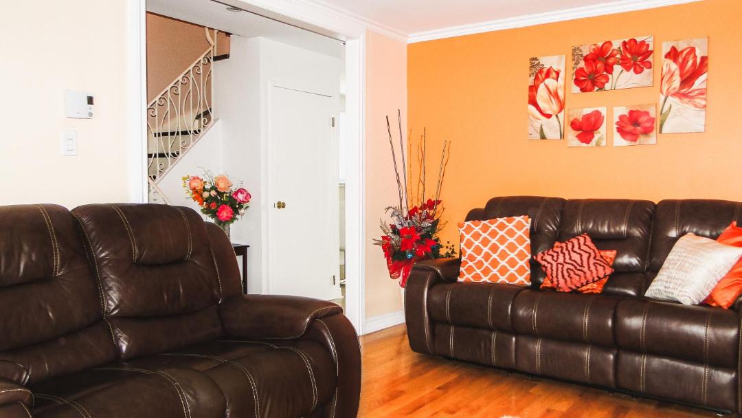 Photo of Livingroom in Pointe-aux-Trembles