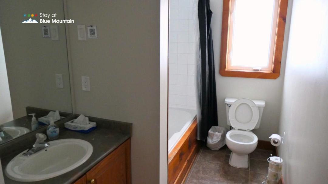 Photo of Bathroom in The Blue Mountains