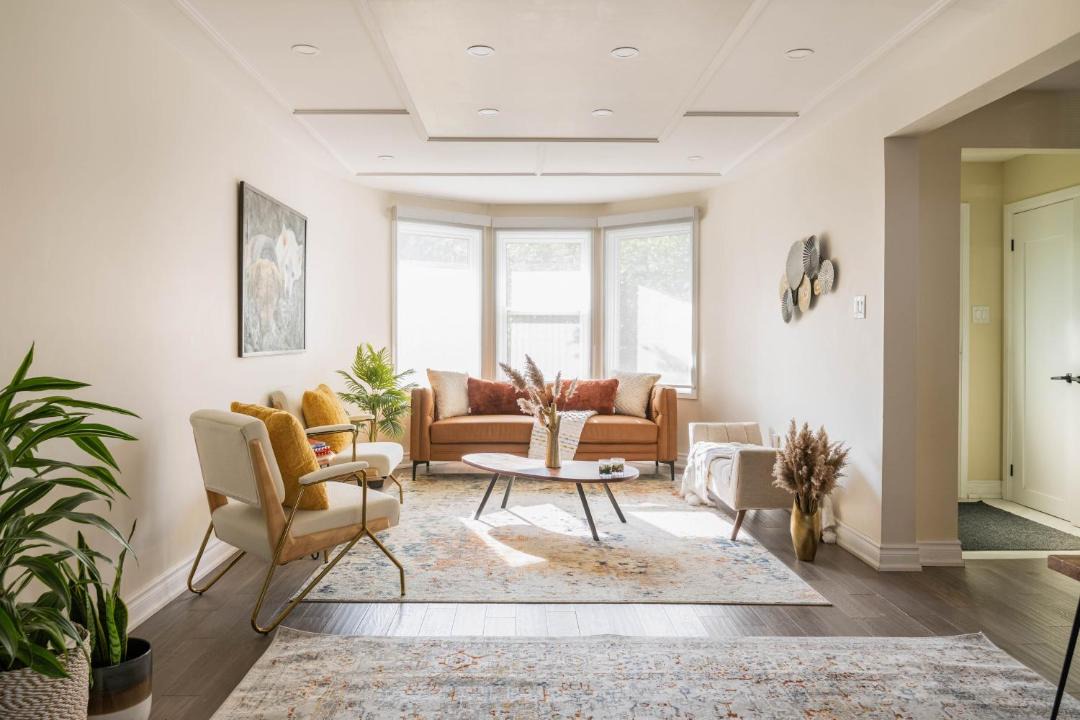 Photo of Livingroom in Newmarket