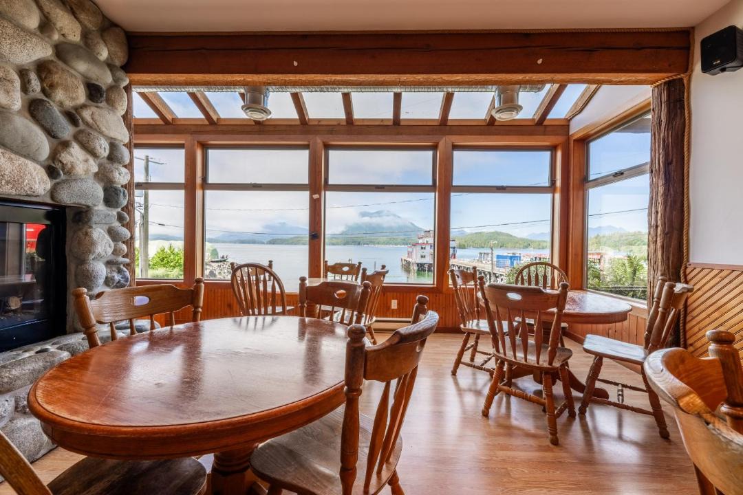 Photo of Others in Tofino