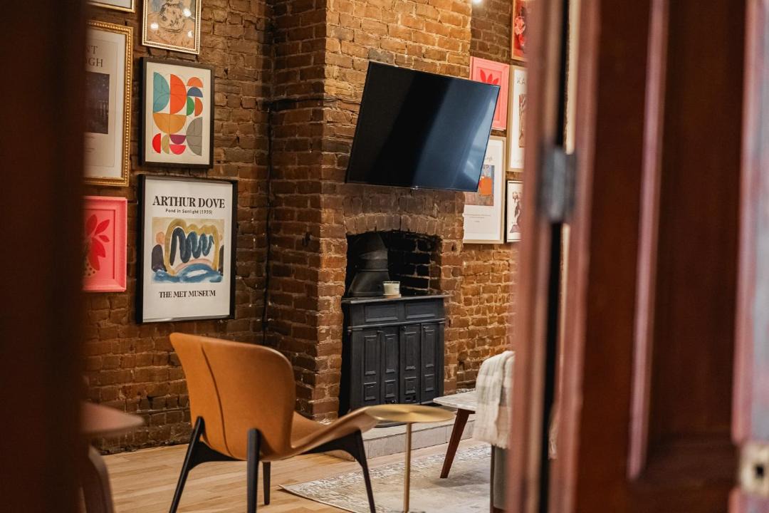 Photo of Livingroom in Shaughnessy Village