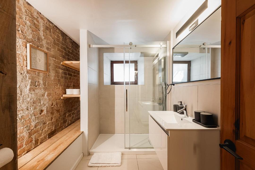 Photo of Bathroom in Shaughnessy Village
