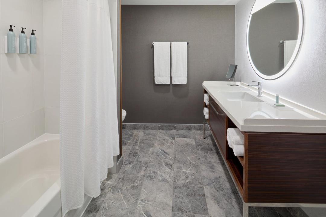 Photo of Bathroom in Laval-des-Rapides