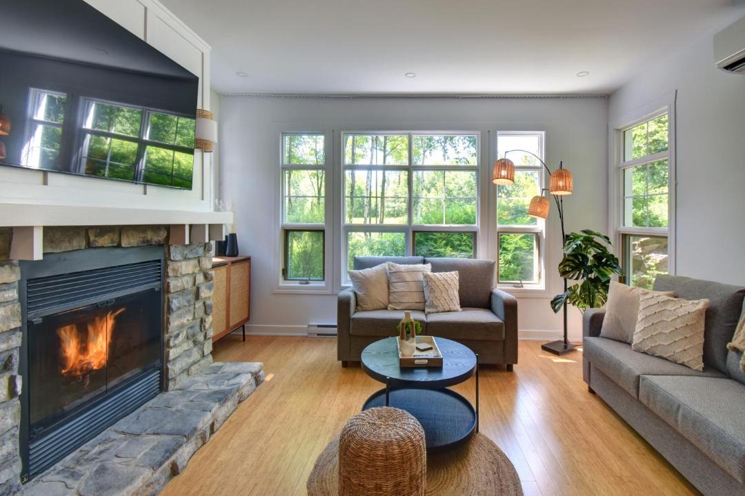 Photo of Livingroom in Tremblant-Les-Eaux
