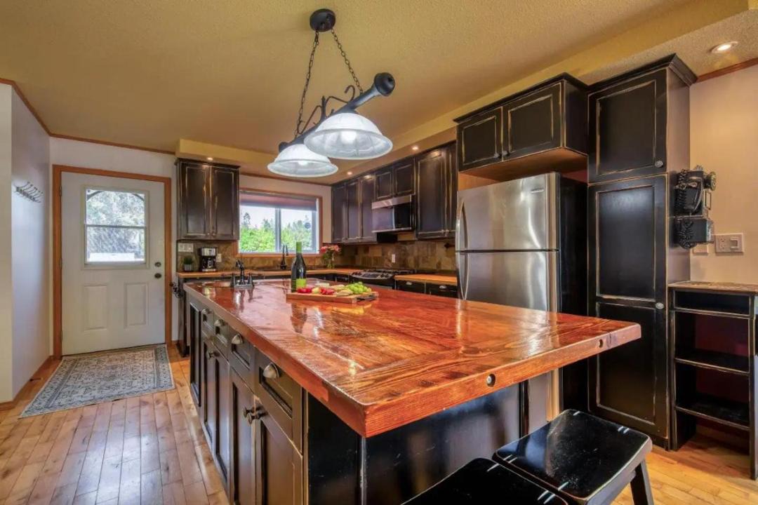 Photo of Kitchen in East Kootenay
