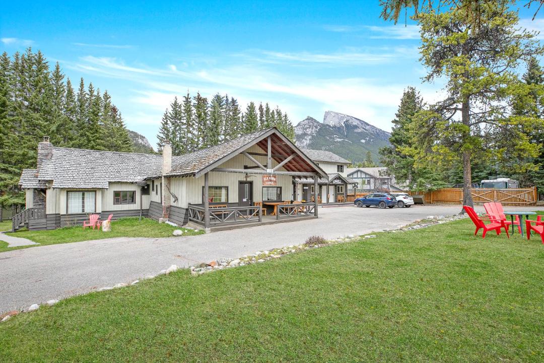 Photo of Others in Banff
