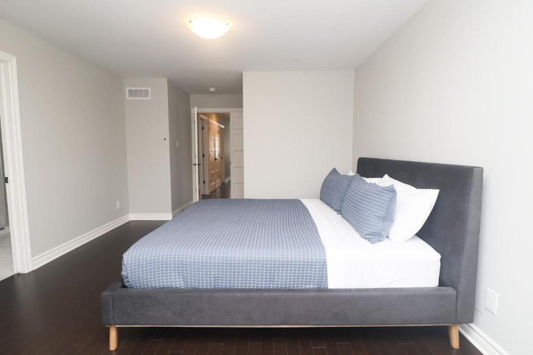 Photo of Bedroom in Ottawa Division