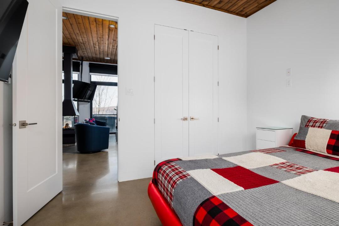 Photo of Bedroom in Saint-Faustin-Lac-Carre