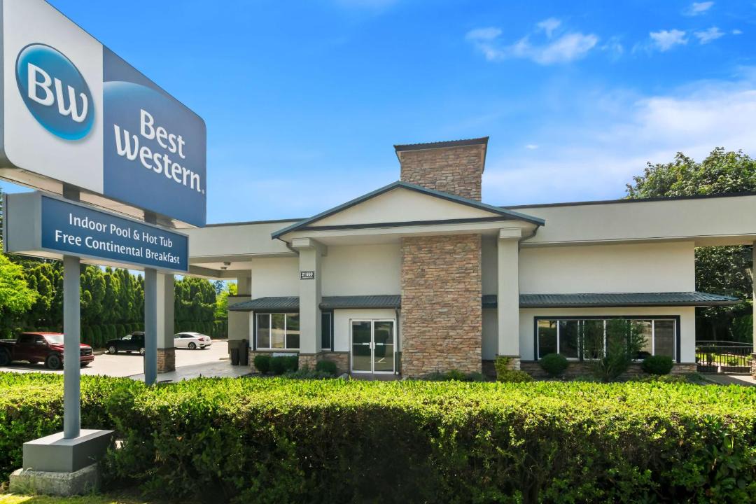 Photo of Buildings in Maple Ridge
