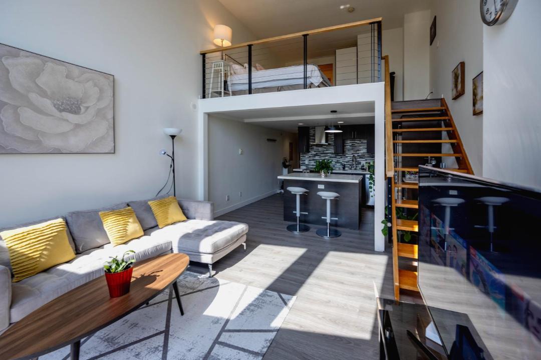 Photo of Livingroom in Downtown Vancouver