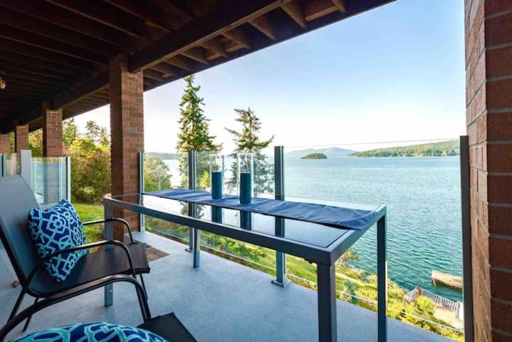 Photo of Patio Balcony in Juan de Fuca Electoral Area