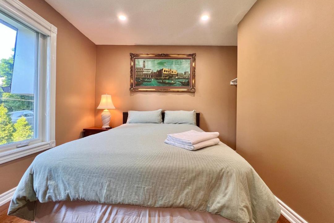 Photo of Bedroom in Richmond Hill