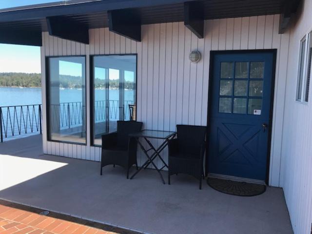 Photo of Patio Balcony in Juan de Fuca Electoral Area
