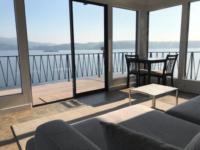 Photo of Patio Balcony in Juan de Fuca Electoral Area