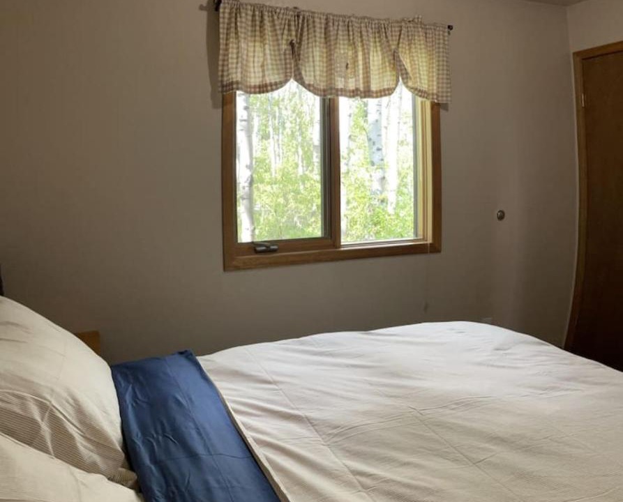 Photo of Bedroom in Crowsnest Pass