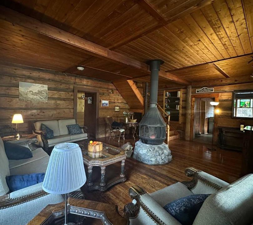Photo of Livingroom in Golden