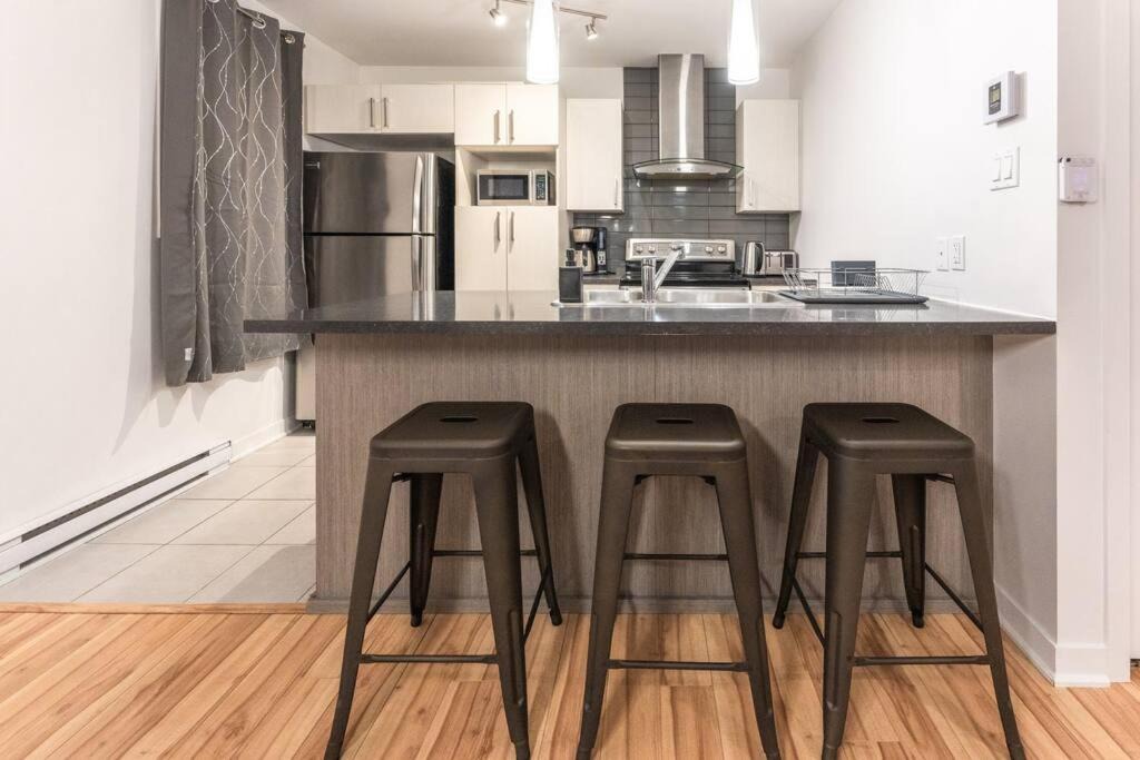 Photo of Kitchen in Laval-des-Rapides