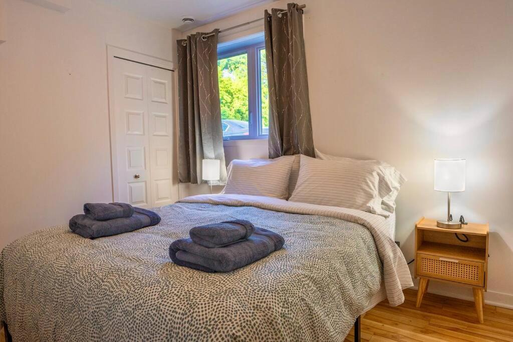 Photo of Bedroom in Laval-des-Rapides