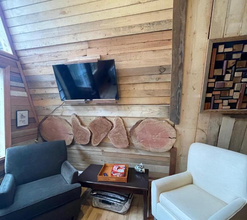 Photo of Livingroom in Powell River