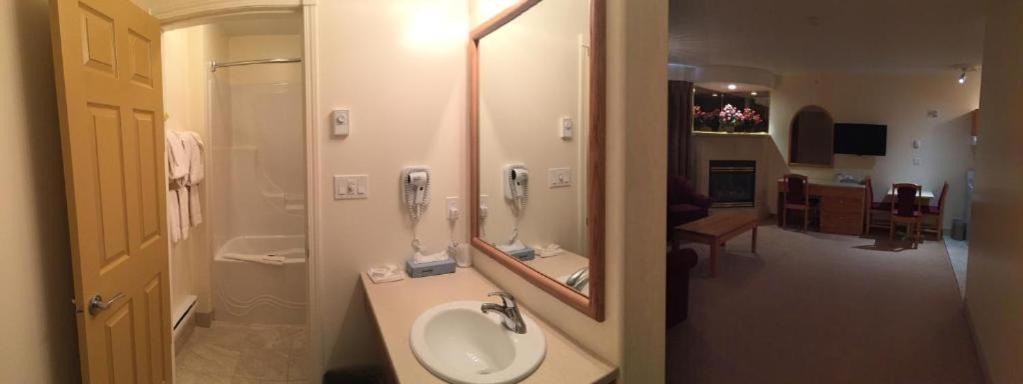Photo of Bathroom in Whitecourt