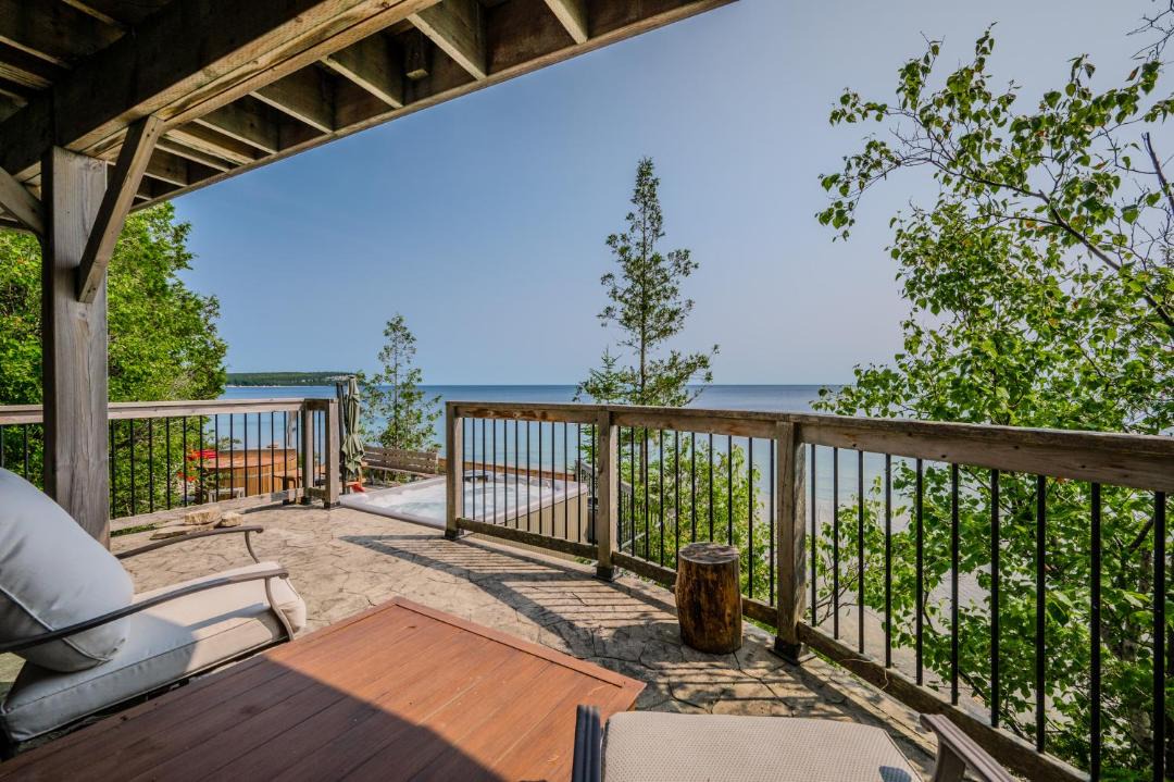 Photo of Patio Balcony in Lion's Head