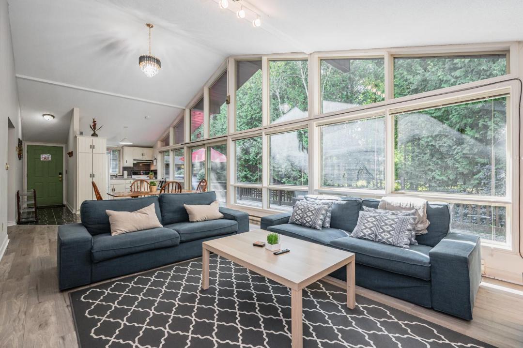 Photo of Livingroom in Tobermory