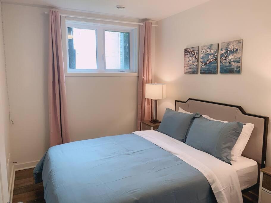Photo of Bedroom in Longueuil