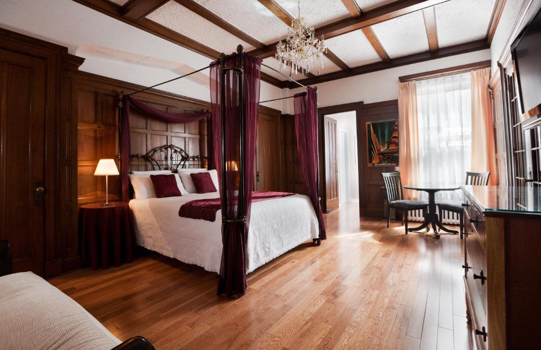 Photo of Bedroom in Quartier des Spectacles