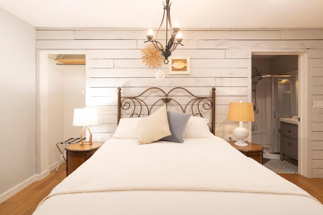 Photo of Bedroom in Indian Harbour