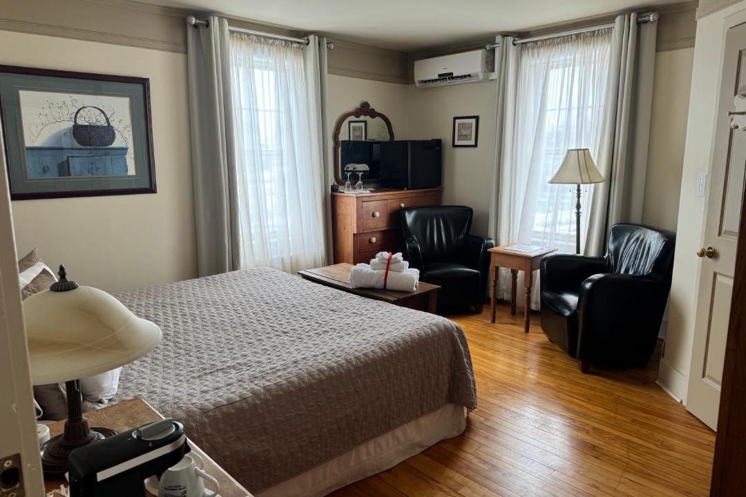 Photo of Bedroom in Magog