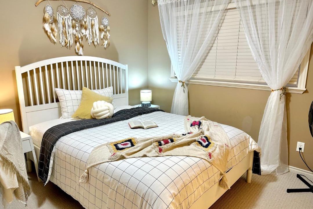 Photo of Bedroom in Willoughby