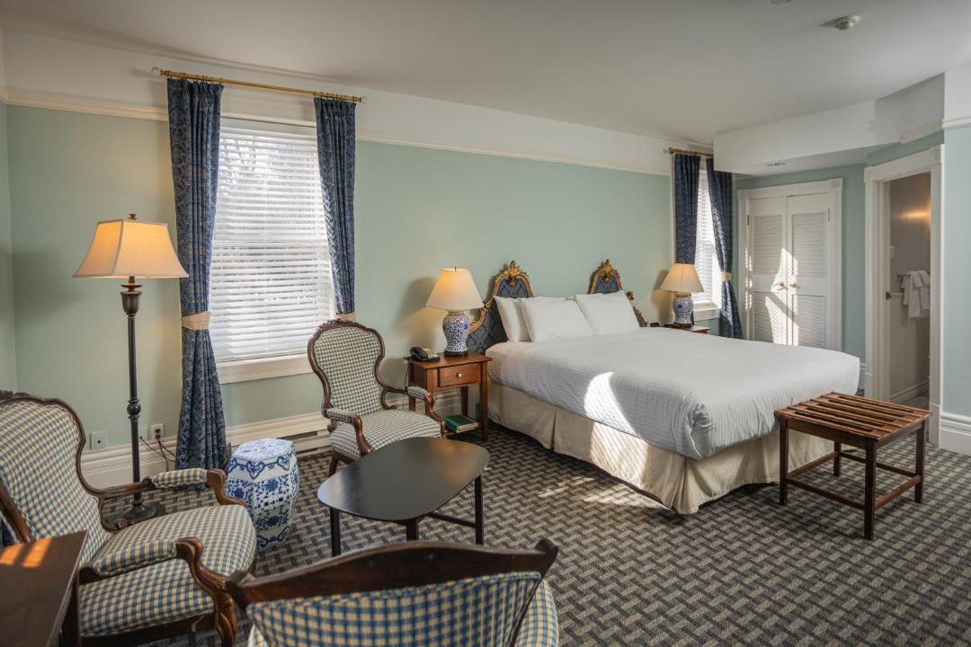 Photo of Bedroom in Alton