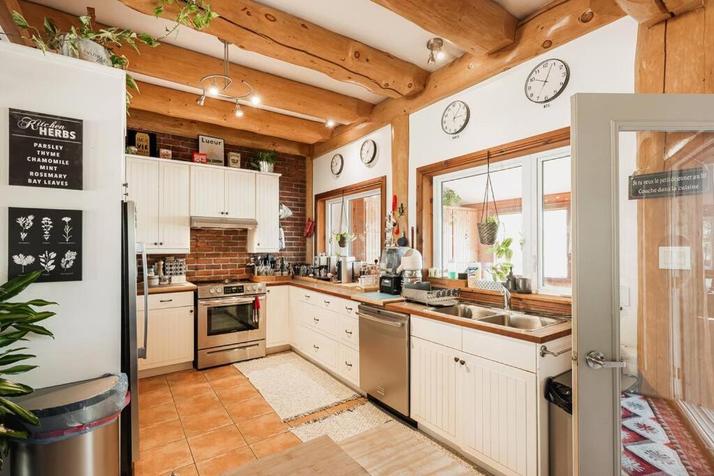 Photo of Kitchen in Lac-Saint-Paul