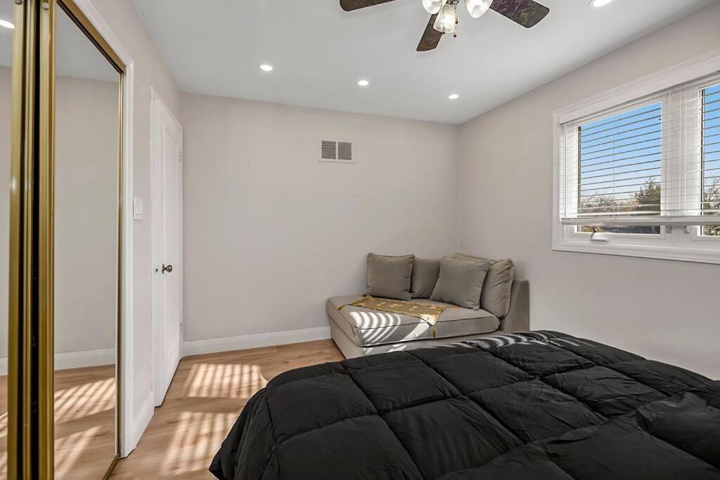 Photo of Bedroom in Mississauga