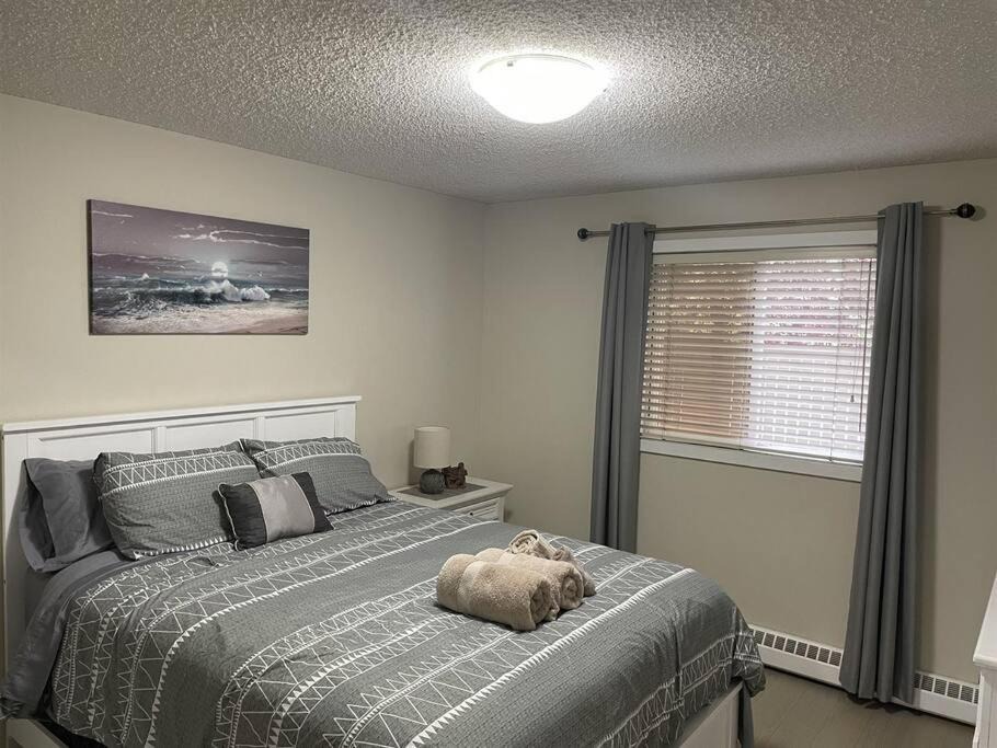 Photo of Bedroom in North Central Edmonton