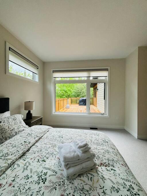 Photo of Bedroom in Lake of Bays